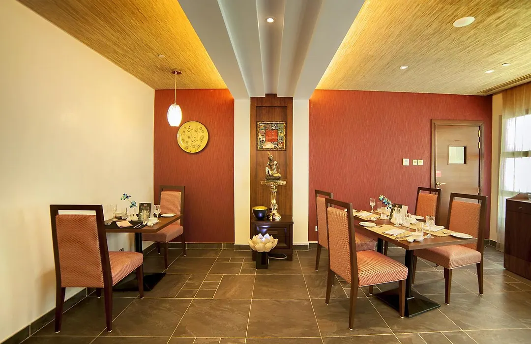 Raviz Center Point Hotel-1